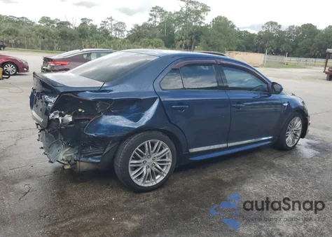 2011 Suzuki Kizashi Sport Sls z USA, uszkodzony, nr VIN JS2RF9A84B6110067